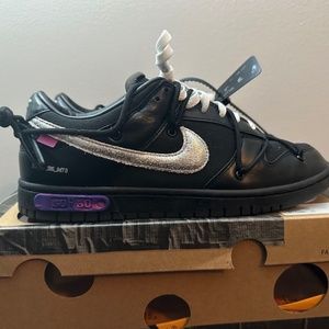 LOT - 50 OFF WHITE DUNKS